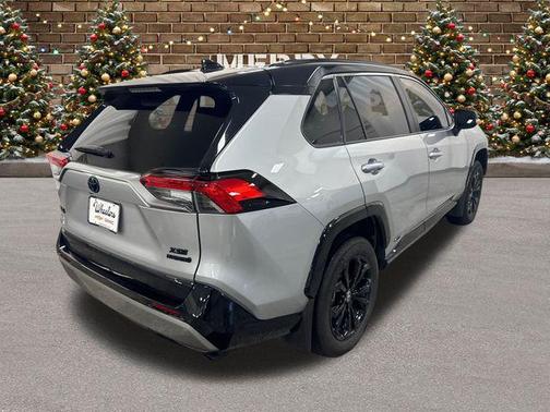2024 Toyota RAV4 Hybrid SE