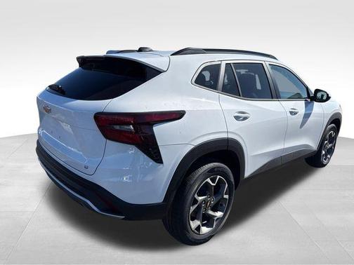 Summit White 2026 Chevrolet Trax LT