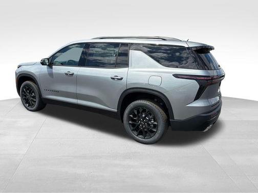 Sterling Gray Metallic 2026 Chevrolet Traverse LT
