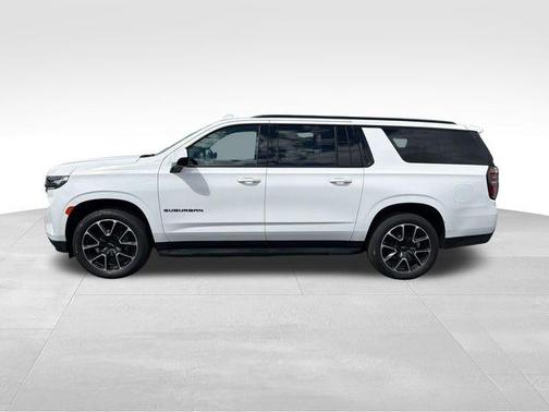 Summit White 2021 Chevrolet Suburban RST