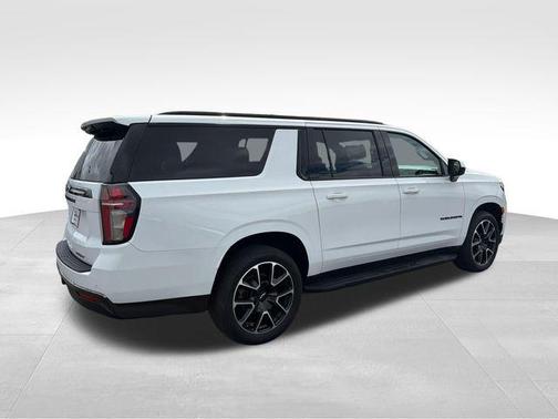 Summit White 2021 Chevrolet Suburban RST