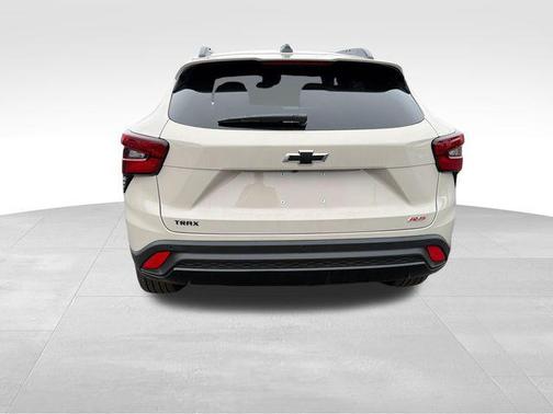 White Sands 2026 Chevrolet Trax FWD 2RS
