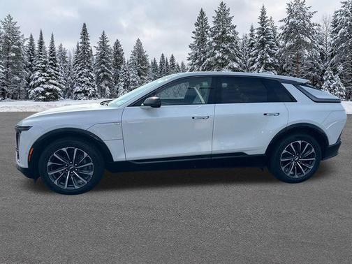 2024 Cadillac LYRIQ Sport