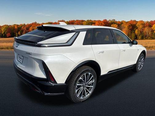 2024 Cadillac LYRIQ Sport