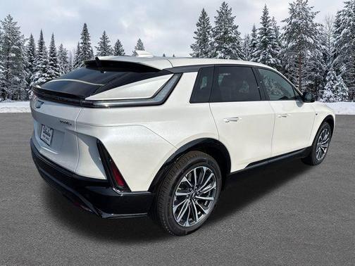 2024 Cadillac LYRIQ Sport
