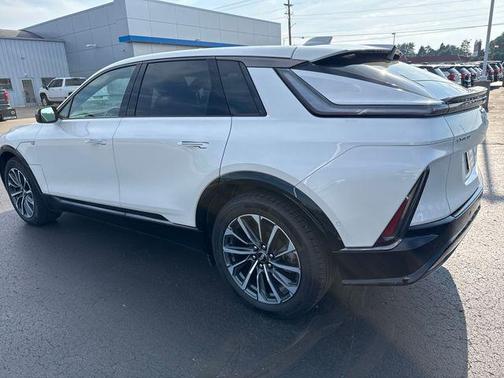 2024 Cadillac LYRIQ Sport