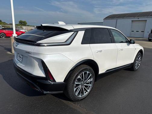 2024 Cadillac LYRIQ Sport