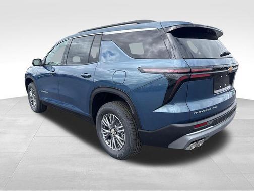 Lakeshore Blue Metallic 2026 Chevrolet Traverse LT