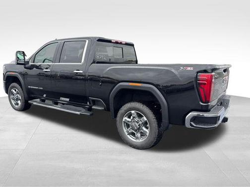 2026 GMC Sierra 2500 SLT