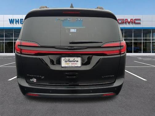 2025 Chrysler Pacifica Limited