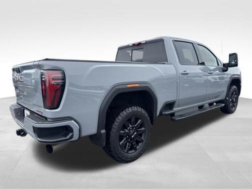 Thunderstorm Gray 2024 GMC Sierra 2500 AT4