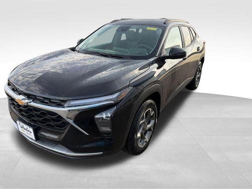 Mosaic Black Metallic 2026 Chevrolet Trax LT