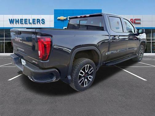 2022 GMC Sierra 1500 AT4