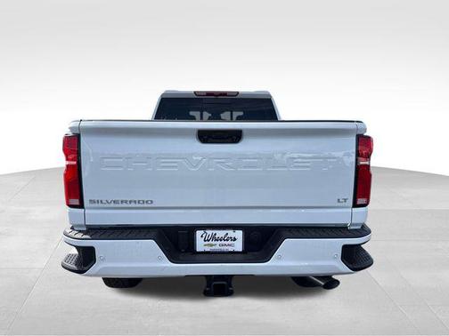 Summit White 2026 Chevrolet Silverado 2500 LT