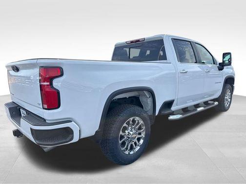 Summit White 2026 Chevrolet Silverado 2500 LT