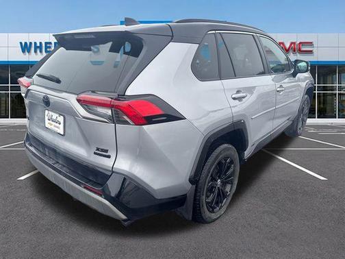 2024 Toyota RAV4 Hybrid SE
