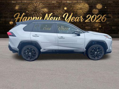 2024 Toyota RAV4 Hybrid SE