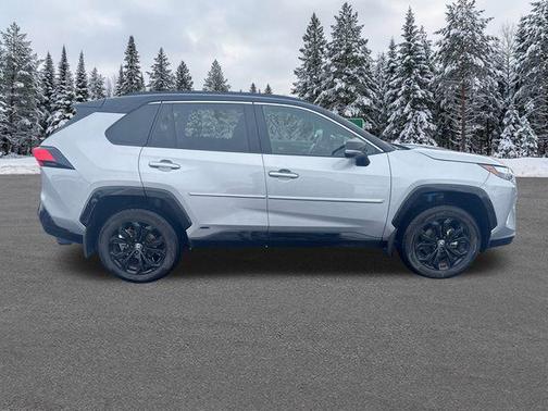 2024 Toyota RAV4 Hybrid SE