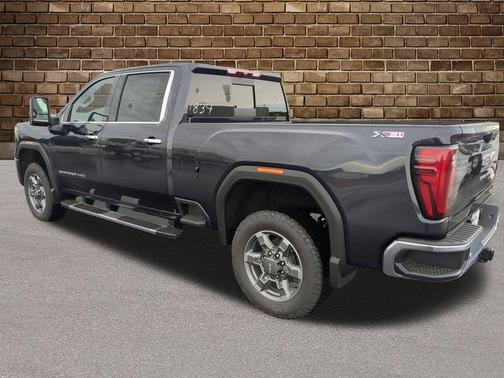 2026 GMC Sierra 2500 SLT
