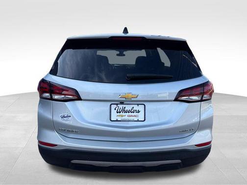 Silver Ice Metallic 2022 Chevrolet Equinox 1LT