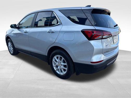Silver Ice Metallic 2022 Chevrolet Equinox 1LT