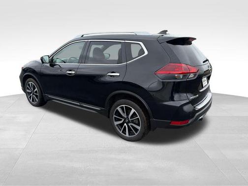 Magnetic Black Pearl 2020 Nissan Rogue SL