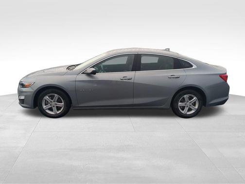 Sterling Gray Metallic 2024 Chevrolet Malibu FWD 1LT