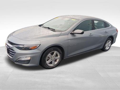 Sterling Gray Metallic 2024 Chevrolet Malibu FWD 1LT