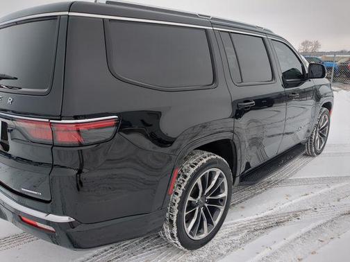 2023 Jeep Wagoneer Series II 4x4