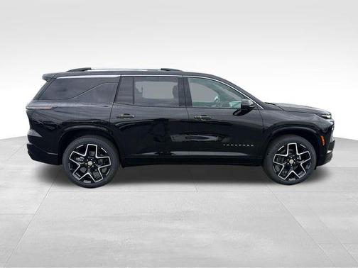 Mosaic Black Metallic 2026 Chevrolet Traverse High Country