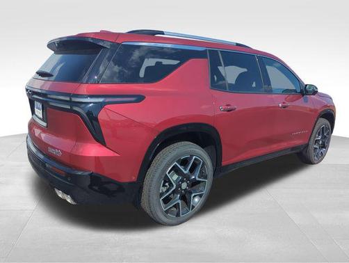 Radiant Red Tintcoat 2026 Chevrolet Traverse High Country