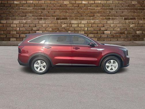 2025 Kia Sorento LX