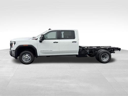 Summit White 2026 GMC Sierra 3500 Base