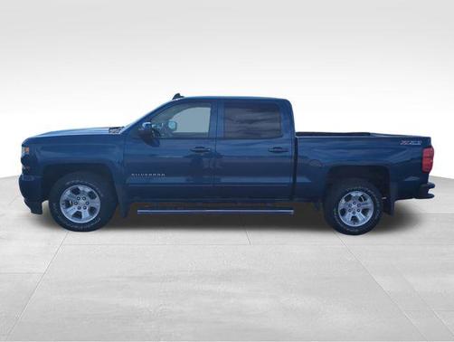 Deep Ocean Blue Metallic 2017 Chevrolet Silverado 1500 2LT