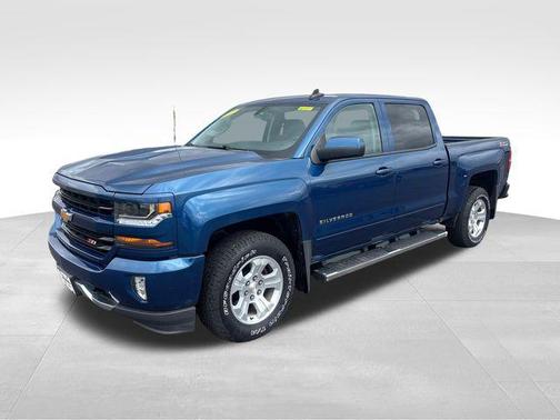 Deep Ocean Blue Metallic 2017 Chevrolet Silverado 1500 2LT