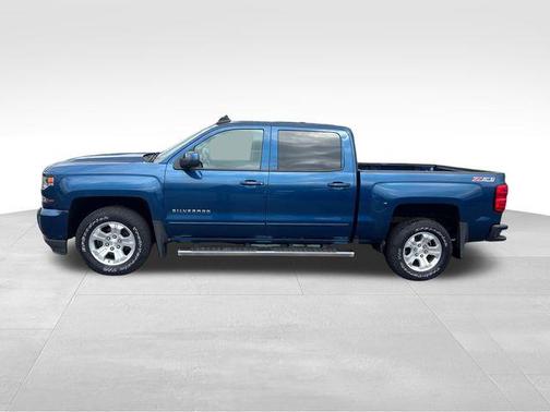 Deep Ocean Blue Metallic 2017 Chevrolet Silverado 1500 2LT