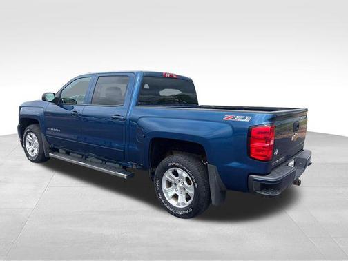 Deep Ocean Blue Metallic 2017 Chevrolet Silverado 1500 2LT