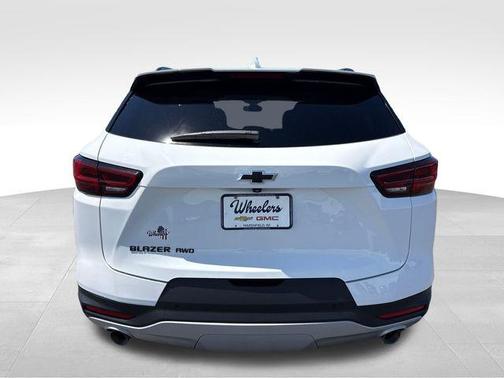 Summit White 2024 Chevrolet Blazer 2LT