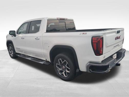 Summit White 2024 GMC Sierra 1500 SLT