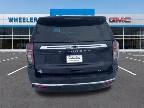 2022 Chevrolet Suburban LT