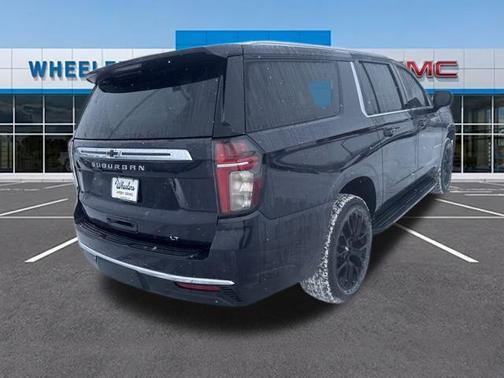 2022 Chevrolet Suburban LT