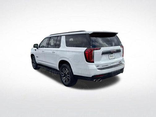 2024 GMC Yukon XL 4WD AT4