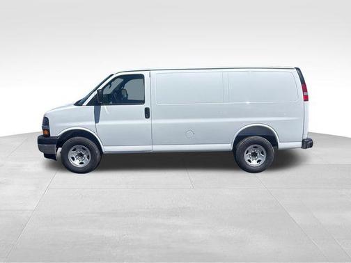 Summit White 2026 Chevrolet Express 2500 Work Van