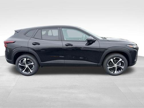 Mosaic Black Metallic 2026 Chevrolet Trax FWD 1RS