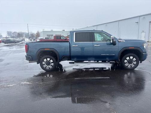 2025 GMC Sierra 3500 Denali