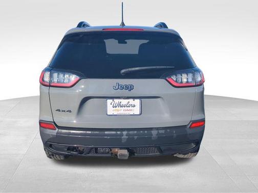 Sting-Gray Clearcoat 2019 Jeep Cherokee Latitude