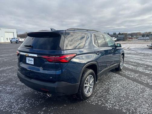 2022 Chevrolet Traverse LT Cloth