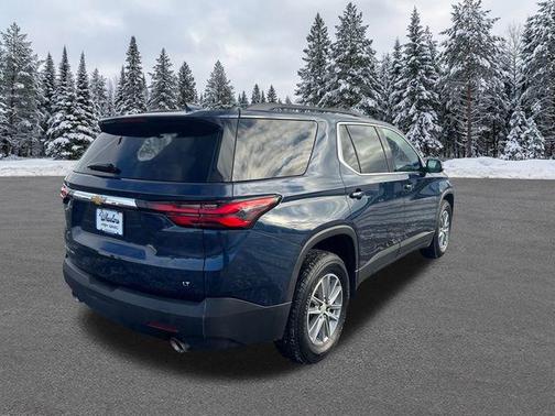 2022 Chevrolet Traverse LT Cloth