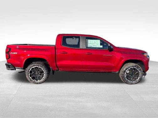 Radiant Red Tintcoat 2026 Chevrolet Colorado Z71
