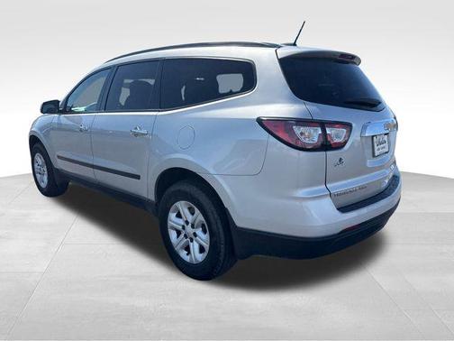 Silver Ice Metallic 2017 Chevrolet Traverse LS